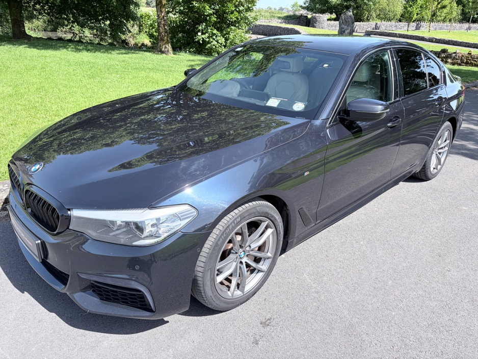 2019 BMW 5 Series thumbnail 2