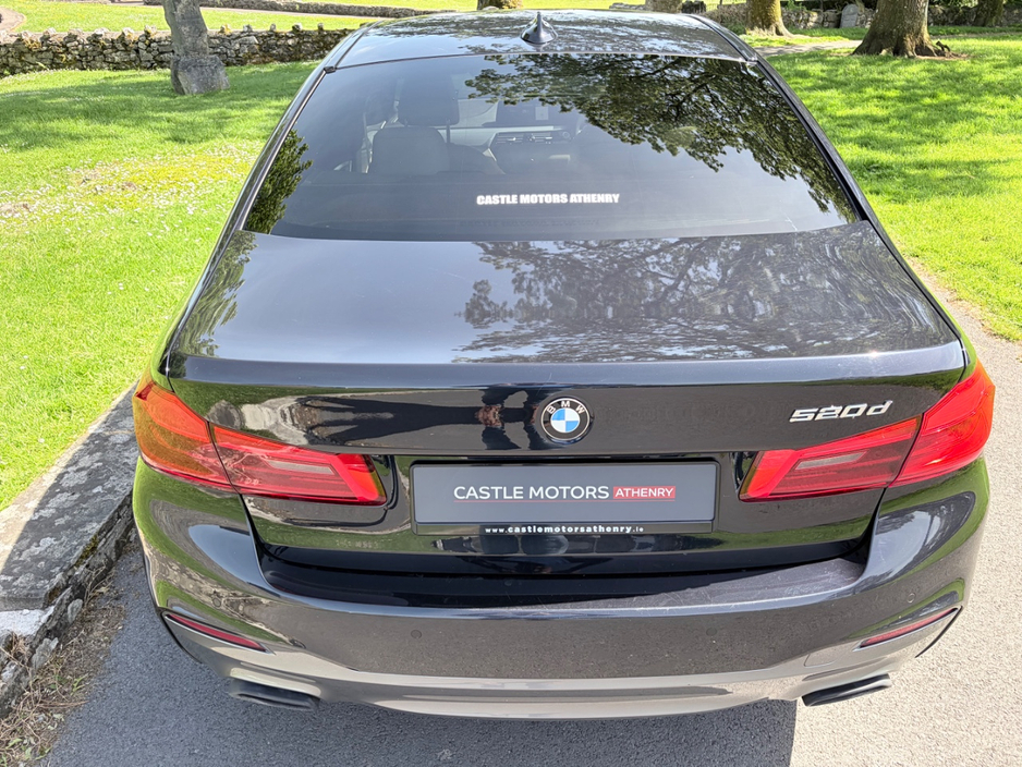 2019 BMW 5 Series thumbnail 8