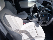 2019 BMW 5 Series thumbnail 30
