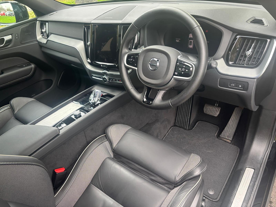 2025 Volvo XC60 thumbnail 15
