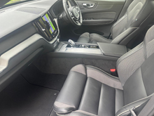 2025 Volvo XC60 thumbnail 39